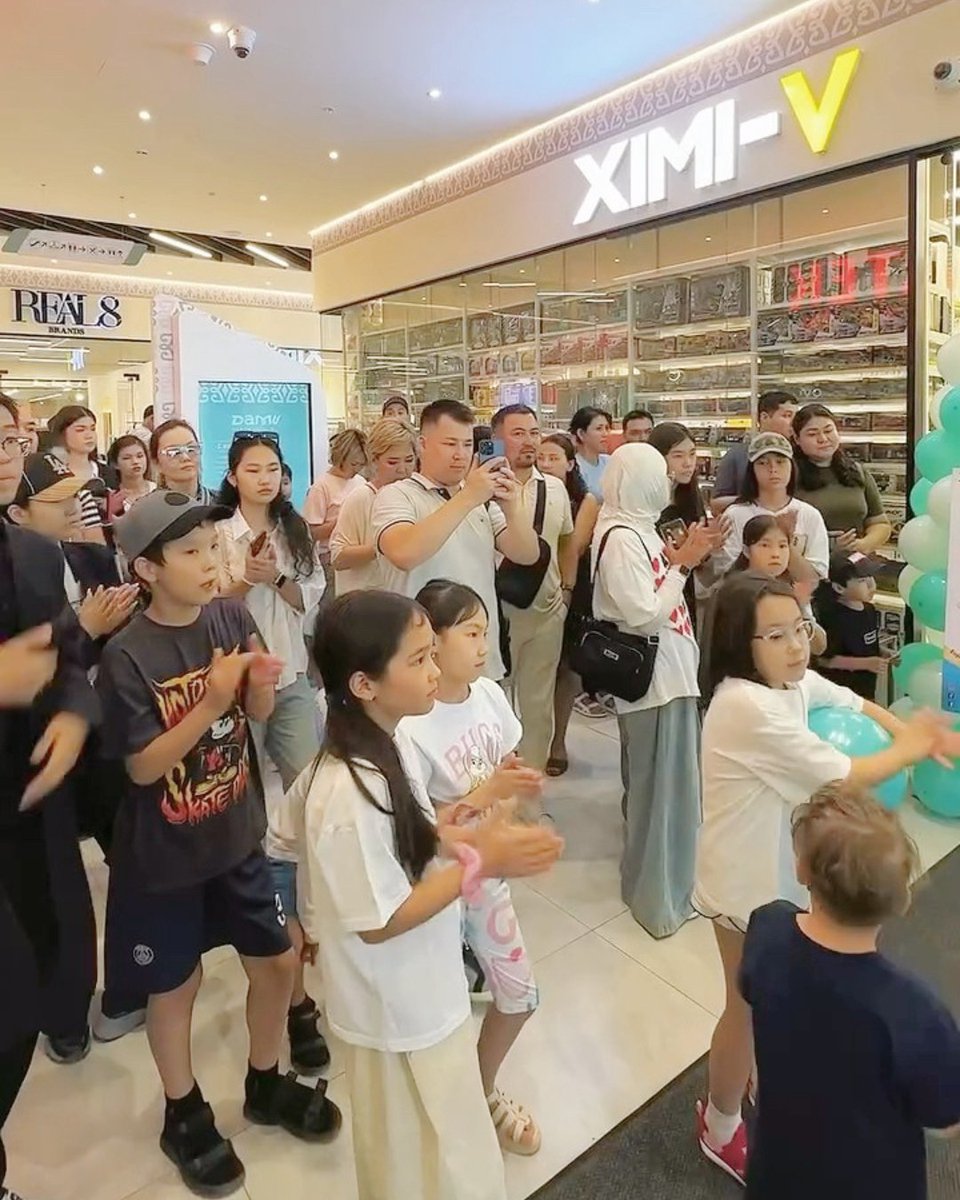 XIMIVOGUE_'s tweet image. 🔥 It’s heating up!
This summer, XIMI-V is making waves across Kazakhstan! 🌊🇰🇿
🎉 Grand openings one after another —
🚧 And more stores are on the way, getting ready fast!
The lifestyle buzz is just getting started! ✨
Stay tuned — XIMI-V is coming to your city soon!
#XIMIV