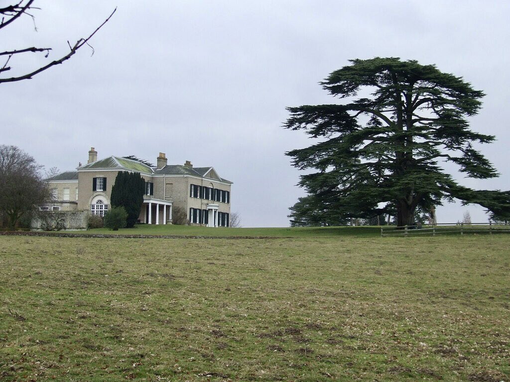 handedon's tweet image. Marlesford Hall, Suffolk, family seat of Lord Marlesford, who inherited in 1968 and whose death has been announced. handedon.wordpress.com/2020/11/11/mar…