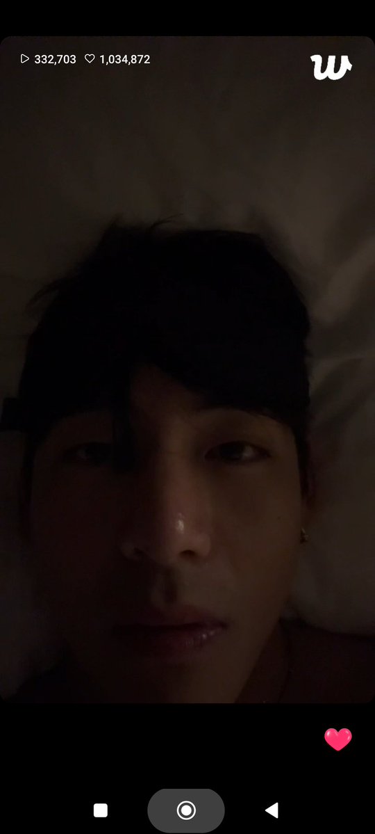 shhh_sona's tweet image. What is he trying to do lmfao