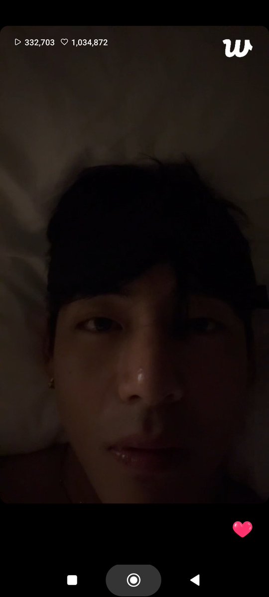 shhh_sona's tweet image. What is he trying to do lmfao