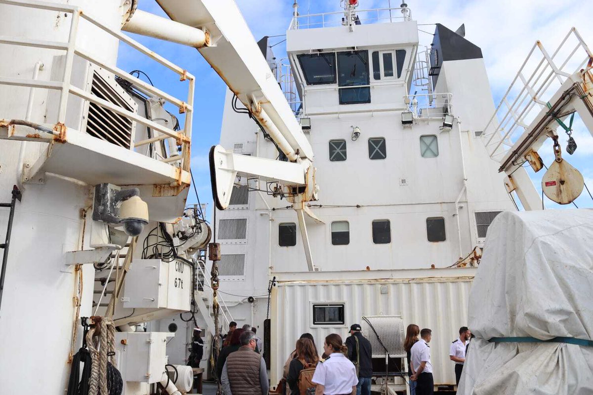 France in Cape Town (@francecapetown) on Twitter photo On Bastille Day, Consul General @belsophie visited the Beautemps-Beaupré, a 🇫🇷 oceanographic vessel in Cape Town. Dedicated to mapping the seabed and monitoring the oceans, it welcomed French community members for a unique moment of discovery⚓ @frenchembassyza <a href="/francediplo/">France Diplomatie 🇫🇷🇪🇺</a> On Bastille Day, Consul General @belsophie visited the Beautemps-Beaupré, a 🇫🇷 oceanographic vessel in Cape Town. Dedicated to mapping the seabed and monitoring the oceans, it welcomed French community members for a unique moment of discovery⚓ @frenchembassyza <a href="/francediplo/">France Diplomatie 🇫🇷🇪🇺</a>