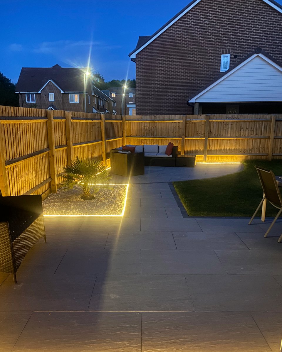 🛠️ Shape your outdoor space to perfection!

Kandla Grey Porcelain Paving gives you sleek edges, natural stone looks &amp; a flawless finish - perfect for patios &amp; paths. 🌿✨

👉 Get inspired: nustone.co.uk/product-catego…

#Nustone #KandlaGrey #PorcelainPaving #Landscaping #GardenDesign