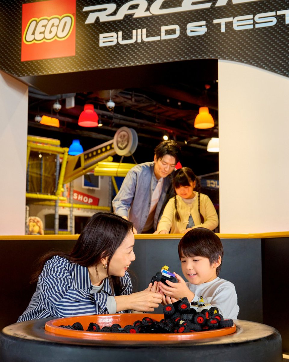 LEGOLANDOsaka's tweet image. 📣今週末は【9:30オープン】!
涼しい館内で朝から快適に🎐
夏休み限定イベント LEGO® SUMMER OF PLAY「夏を遊びでいっぱいにしよう!」もスタート🌻
家族で夏の思い出をつくろう✨
🔗 legolanddiscoverycenter.com/osaka/plan/inf…
#レゴランド大阪 #夏休み #天保山マーケットプレース #レゴ #LEGO