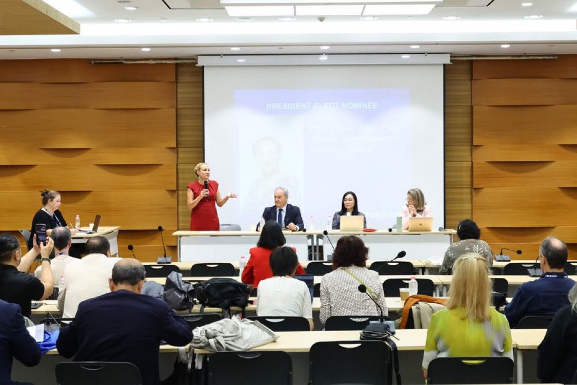 Bölüm hocamız, Hasret Dikici Bilgin, UNESCO tarafından 76 yıl önce kurulan ve alanının en saygın kuruluşları arasında yer alan Uluslararası Siyaset Bilimi Derneği’nin (International PoliticalScience Association - IPSA) Seçilmiş Başkanı olarak seçildi 👏🏼