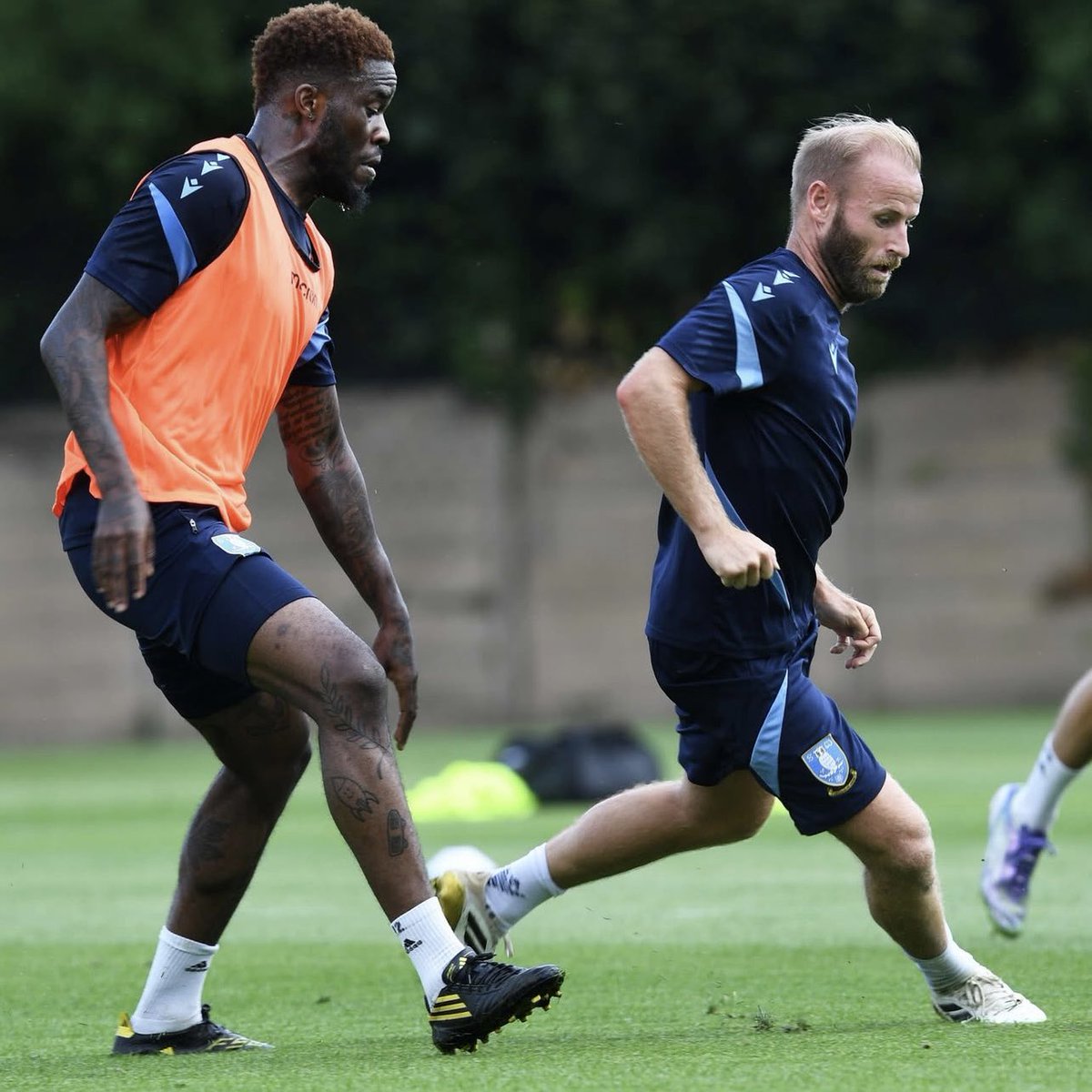 Barry Bannan’s Sheffield Wednesday contract expired at the end of June.

He isn’t officially their player anymore.

He also hasn’t been fully paid for the last two months.

But here he is, still turning up to training.

Legend.