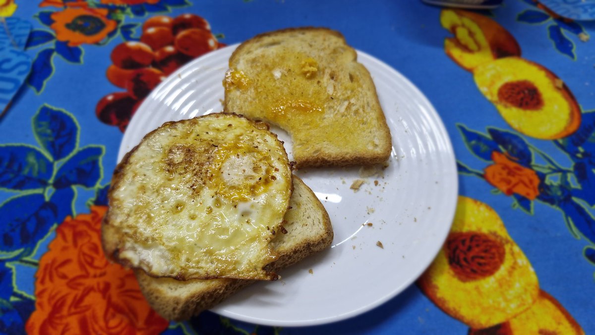 um_pouco_Oliver's tweet image. Toma primeiro dia em 3 meses que consigo tomar cafe antes de sair pro trabalho u.u pega rapa