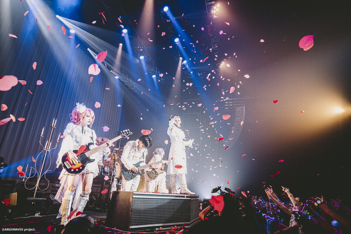 ARGONAVIS_info's tweet image. ／
　オフィシャルレポートが公開👀
＼

🦇7/6(日)開催🌹
Fantôme Iris LIVE 2025 - Révérence -

イベント写真も掲載📷✨
是非チェックくださいね✅
argo-bdp.com/news/post-4185…

アフタートーク配信のアーカイブも公開中👇
youtu.be/H9MwW9Fxqbs