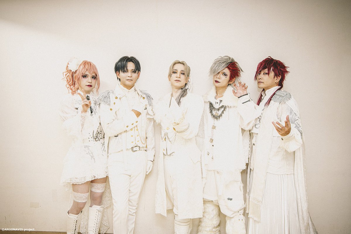 ARGONAVIS_info's tweet image. ／
　オフィシャルレポートが公開👀
＼

🦇7/6(日)開催🌹
Fantôme Iris LIVE 2025 - Révérence -

イベント写真も掲載📷✨
是非チェックくださいね✅
argo-bdp.com/news/post-4185…

アフタートーク配信のアーカイブも公開中👇
youtu.be/H9MwW9Fxqbs