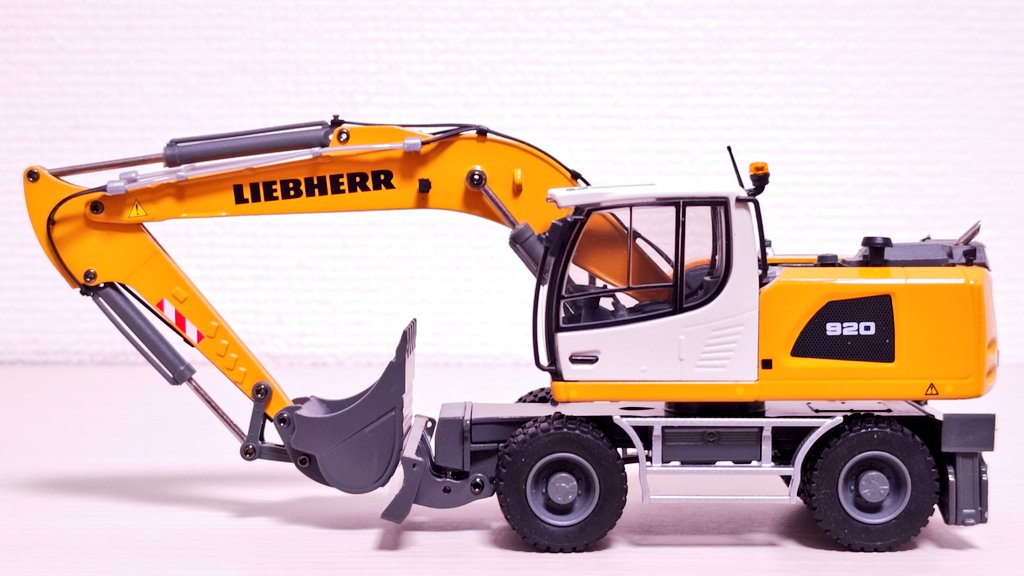 リープヘル A920 ホイール式油圧ショベル(1/50) conrad リープヘル A920 ホイール式油圧ショベル(1/50) conrad - メルカリ