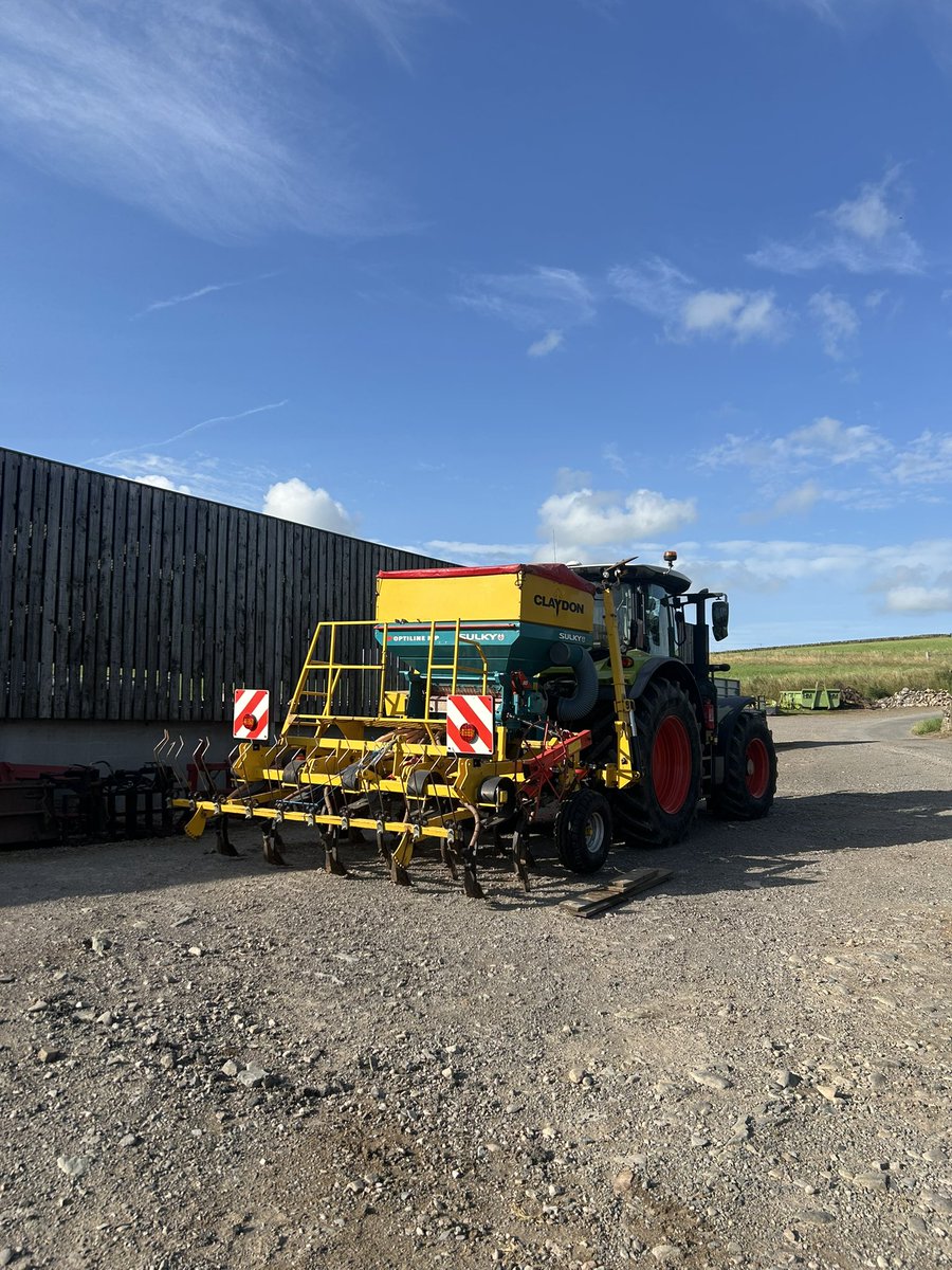 Chapelton Farm (@beefshorthorn) on Twitter photo 2008 <a href="/ClaydonDrill/">Spencer Claydon</a> off to farm / owner No.4 in its life. Still looking fresh and an endorsement of Great British engineering. 🇬🇧 💪 2008 <a href="/ClaydonDrill/">Spencer Claydon</a> off to farm / owner No.4 in its life. Still looking fresh and an endorsement of Great British engineering. 🇬🇧 💪