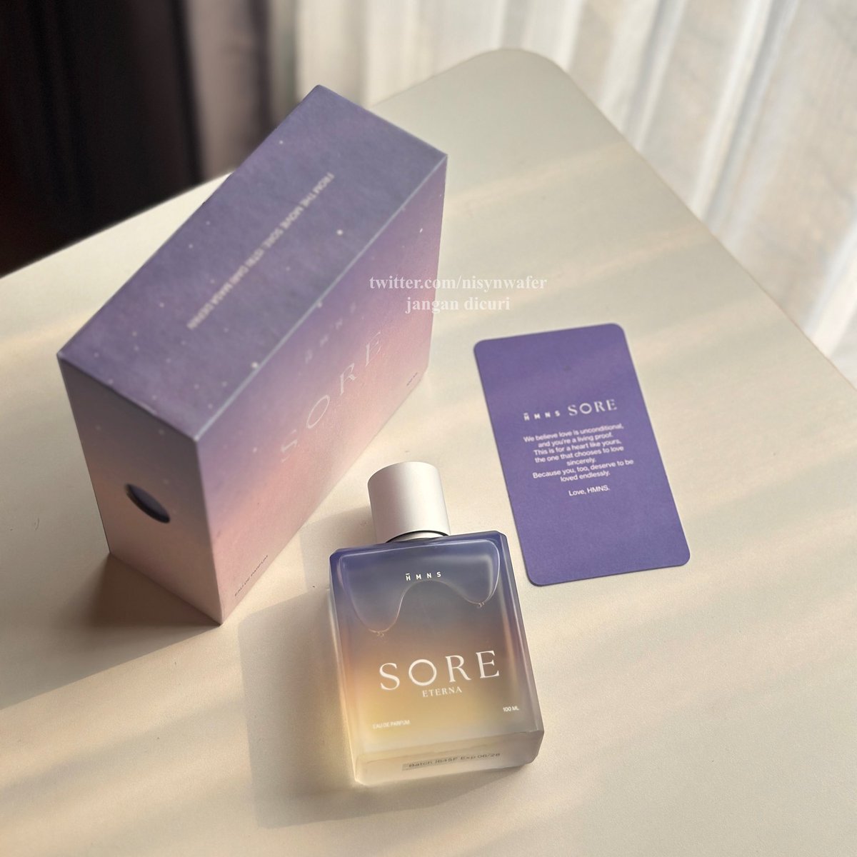GILAAAAAA eksekusi collab parfum terbaru HMNS beneran sesuai sama yang aku bayangin pas nonton seriesnya SORE!!😭💖

Kebayang gak sih kalian aroma citrusy &amp; floral yang ngasih kesan fresh tapi tetep berasa elegannya??? Ya parfum ini jawabannya🥺