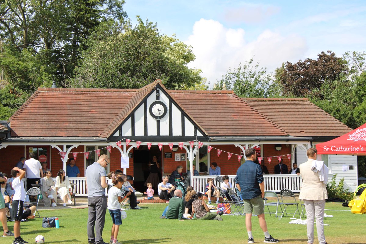Catz_Cambridge's tweet image. Thank you to everyone who joined in the fun at our Family & Friends Garden Party organised by our Alumni & Development Office on 6 July at our sports ground. There was afternoon tea, face-painting, music, a science demo & games galore! More photos at facebook.com/stcatharines.c…