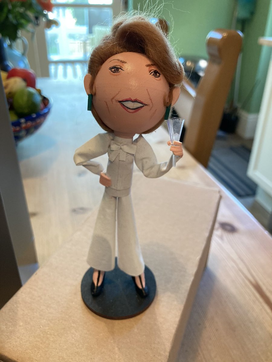 <a href="/OfficialTracieB/">@OfficialTracieBennett</a> <a href="/totallyFabi/">FaBi DaBi Dolls 💙</a> <a href="/HWAMusical/">Here We Are Musical</a> <a href="/NationalTheatre/">National Theatre</a> My Tracie-Mame doll is still one of my favourites.