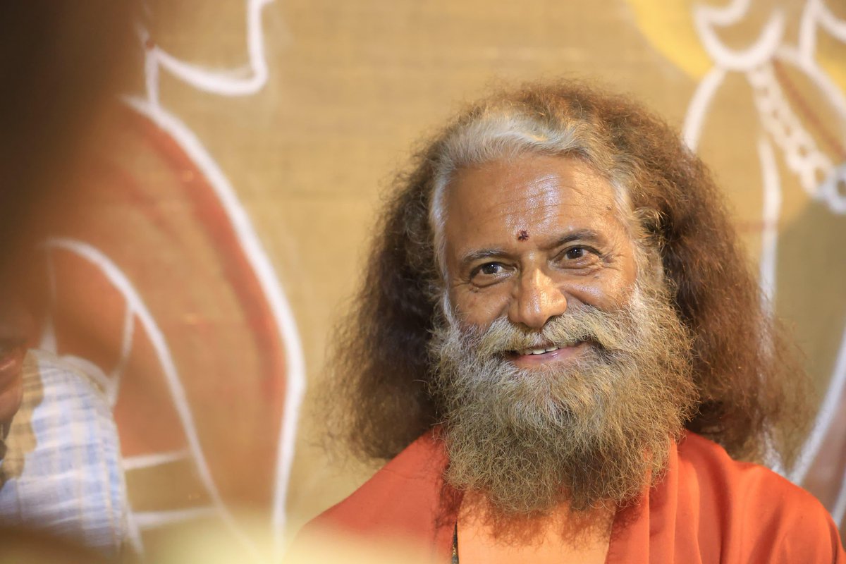 Pujya Swamiji (@pujyaswamiji) on Twitter photo рднрд╛рд░рдд рдХреЗ рдмреЗрдЯреЗ рд╢реНрд░реА рд╢реБрднрд╛рдВрд╢реБ рд╢реБрдХреНрд▓рд╛ рдЬреА #ShubhanshuShukla рдХрд╛ рдЕрдВрддрд░рд┐рдХреНрд╖ рд╕реЗ рдзрд░рддреА рдкрд░ рдЖрдЧрдорди рдкреВрд░реЗ рд░рд╛рд╖реНрдЯреНрд░ рдХреЗ рд▓рд┐рдП рдЧреМрд░рд╡ рдХрд╛ рдХреНрд╖рдг рд╣реИред Axiom-4 рдорд┐рд╢рди рдХреА рд╕рдлрд▓рддрд╛ рдореЗрдВ #рднрд╛рд░рдд рдХреА рдкреНрд░рддрд┐рднрд╛, рдЖрддреНрдордмрд▓ рдФрд░ рд╡рд┐рдЬреНрдЮрд╛рди рдХреА рд╡рд┐рдЬрдп рдХреА рдЭрд▓рдХ рд╣реИред рд╢реБрднрдХрд╛рдордирд╛рдПрдВ рдФрд░ рдЕрднрд┐рдирдВрджрди! рдЗрди рдРрддрд┐рд╣рд╛рд╕рд┐рдХ рдкрд▓реЛрдВ рдХрд╛ рдкреВрд░реЗ рджреЗрд╢ рдХреЛ рдмреЗрд╕рдмреНрд░реА рд╕реЗ рдЗрдВрддрдЬрд╛рд░ рднрд╛рд░рдд рдХреЗ рдмреЗрдЯреЗ рд╢реНрд░реА рд╢реБрднрд╛рдВрд╢реБ рд╢реБрдХреНрд▓рд╛ рдЬреА #ShubhanshuShukla рдХрд╛ рдЕрдВрддрд░рд┐рдХреНрд╖ рд╕реЗ рдзрд░рддреА рдкрд░ рдЖрдЧрдорди рдкреВрд░реЗ рд░рд╛рд╖реНрдЯреНрд░ рдХреЗ рд▓рд┐рдП рдЧреМрд░рд╡ рдХрд╛ рдХреНрд╖рдг рд╣реИред Axiom-4 рдорд┐рд╢рди рдХреА рд╕рдлрд▓рддрд╛ рдореЗрдВ #рднрд╛рд░рдд рдХреА рдкреНрд░рддрд┐рднрд╛, рдЖрддреНрдордмрд▓ рдФрд░ рд╡рд┐рдЬреНрдЮрд╛рди рдХреА рд╡рд┐рдЬрдп рдХреА рдЭрд▓рдХ рд╣реИред рд╢реБрднрдХрд╛рдордирд╛рдПрдВ рдФрд░ рдЕрднрд┐рдирдВрджрди! рдЗрди рдРрддрд┐рд╣рд╛рд╕рд┐рдХ рдкрд▓реЛрдВ рдХрд╛ рдкреВрд░реЗ рджреЗрд╢ рдХреЛ рдмреЗрд╕рдмреНрд░реА рд╕реЗ рдЗрдВрддрдЬрд╛рд░