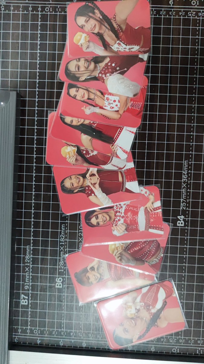 MyOnly1_Aiah's tweet photo. FREE CLAIM! 

Jollibini Photocards (see pic below)

Kayo bahala if kukunin niyo lahat
Mod: jnt, lalamove

t. Aiah, Stacey, Maloi, Jhoanna, Colet, Gwen, Sheena, Mikha, Bini https://t.co/GvkaGtw39F
