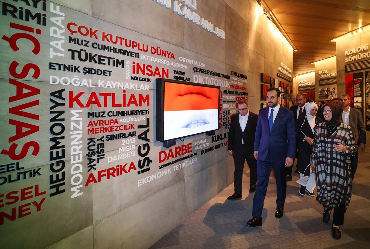 15 Temmuz’un manevi ruhunu gün boyunca yaşayacağız. Hafıza Müzemizi ziyaret ettik, dualarda bulunduk, ülkemizin geleceği çocuklarımızla sohbet ettik, duygularımızı kıymetli basınımızla paylaştık. Bugün, bir milletin hainlere karşı dimdik durduğu gurur günüdür.

Zaferin Adı