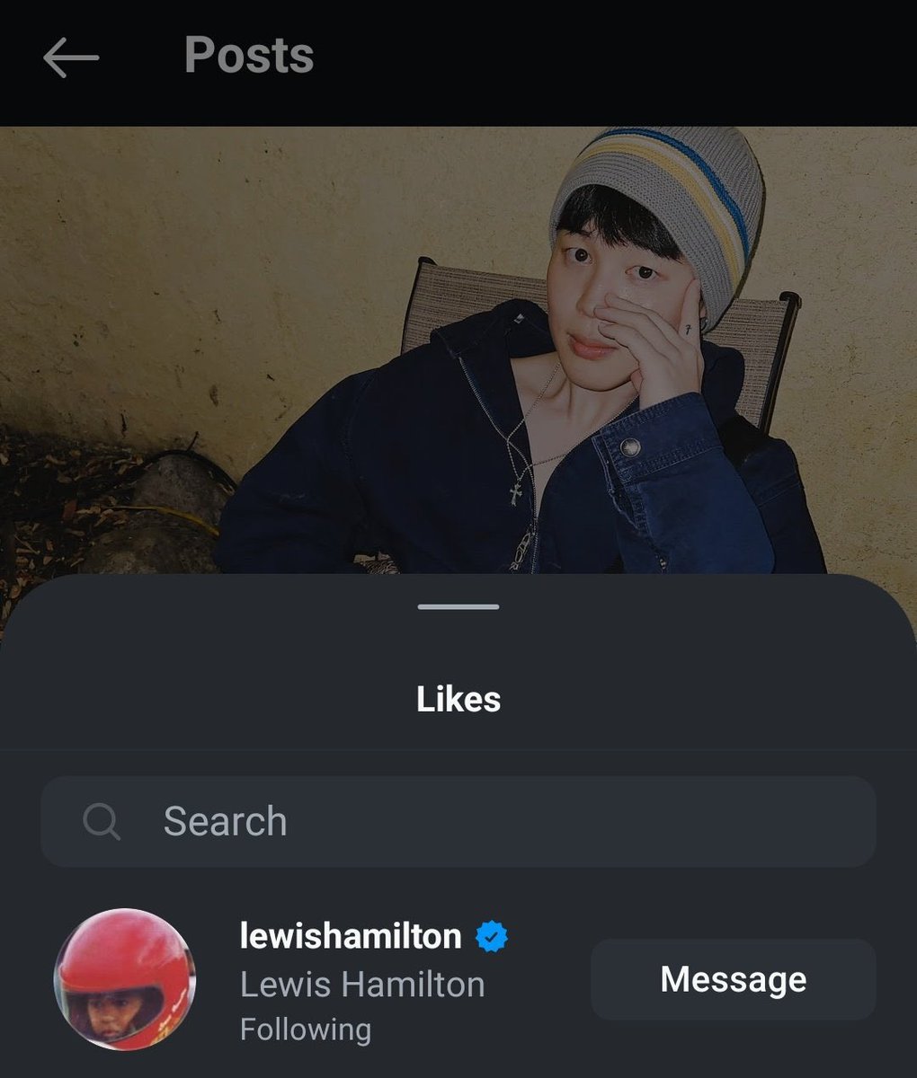 Lewis Hamilton compartió la foto de Jimin en sus historias de IG además de que le dio like a su foto 

👤: 🤝 my dior collection

instagram.com/stories/lewish…

#JIMIN #jimindior #DiorSummer26