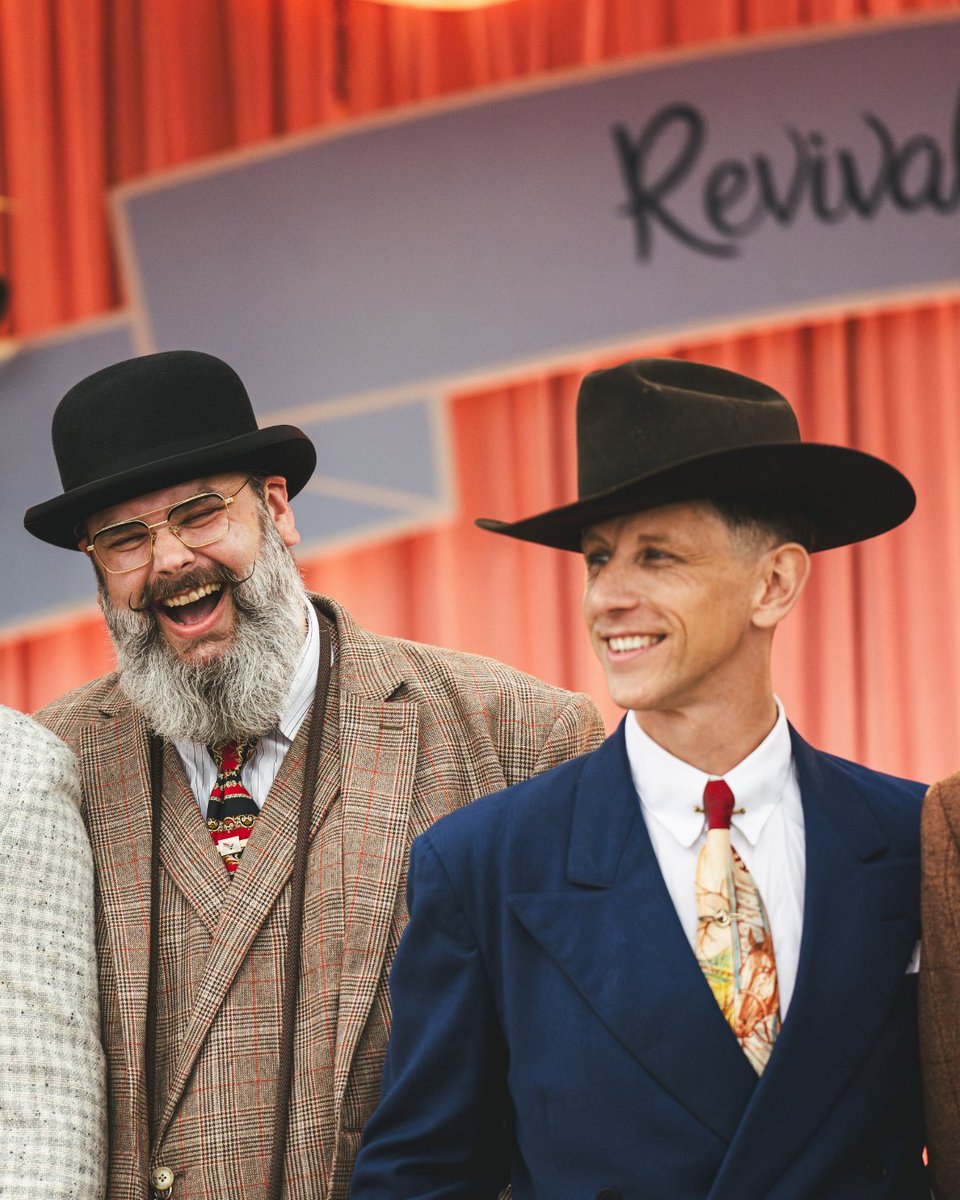 goodwoodrevival's tweet image. It's always a good time over at the #BestDressed stage. Whether you're up front or in the audience, when there's a shared passion for vintage style and a runway what more could you ask for? Will you be joining us there over the #GoodwoodRevival weekend?