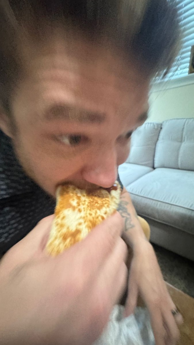 100PercentEat's tweet image. Our Heroes run for the border again this week to check out the new crispy chicken taco & burrito. Are these strips worth your time or is it just long chicken nuggets?
New 100% Eat is out now.