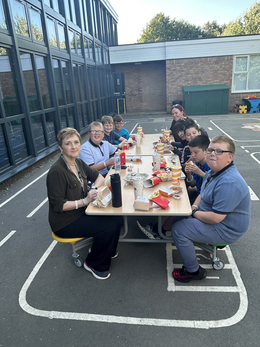 stwinsholywell's tweet image. Year 6 Celebration 🥳
We had a lovely celebration yesterday evening for the Year 6 pupils. The children enjoyed a treat with a McDonald’s tea, followed by lots of dancing and laughter! 🕺
Thank you to the staff who gave up their time to help with the evening.
