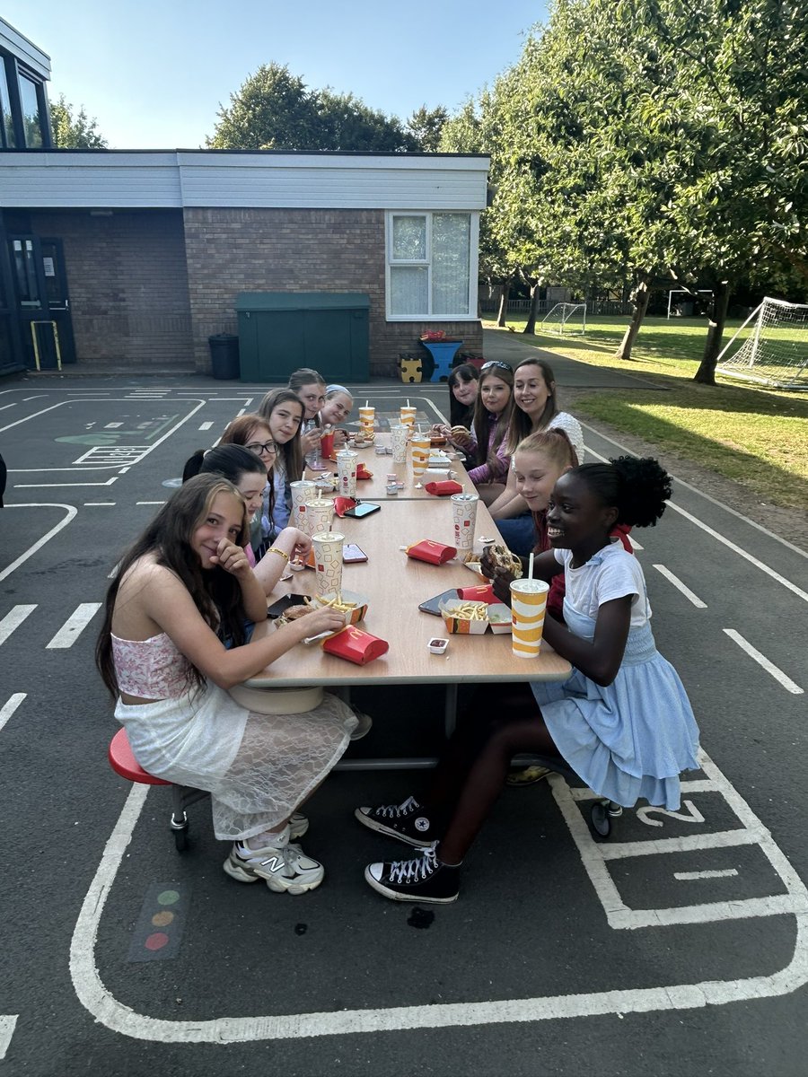 stwinsholywell's tweet image. Year 6 Celebration 🥳
We had a lovely celebration yesterday evening for the Year 6 pupils. The children enjoyed a treat with a McDonald’s tea, followed by lots of dancing and laughter! 🕺
Thank you to the staff who gave up their time to help with the evening.