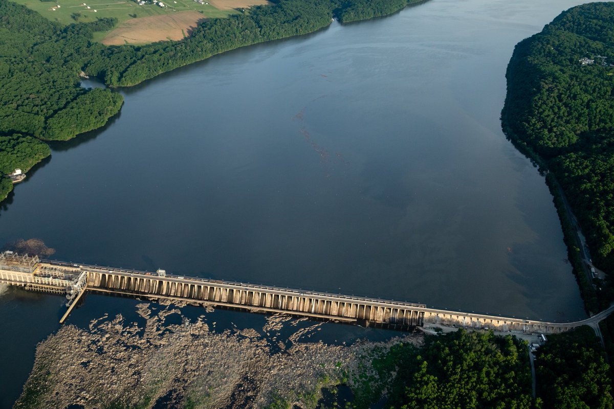 SupportConowingoDam (@conowingodam) on Twitter photo Every year, we remove an average of 600 tons of trash and debris around the Conowingo Dam.
It's just one part of our commitment to keeping our waterways sustainable, fresh, and clean. Every year, we remove an average of 600 tons of trash and debris around the Conowingo Dam.
It's just one part of our commitment to keeping our waterways sustainable, fresh, and clean.