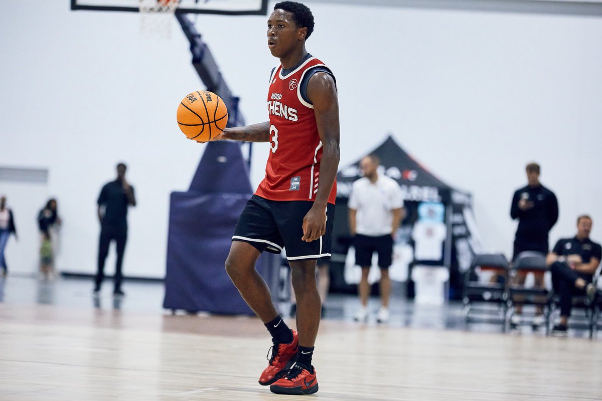 If you like hard nosed guards who put pressure on the rim and will guard the other teams best player, look no further than HoopAthens guard Zeki Locus. Locus has been a tough cover for teams because of his ability to get paint touches, create for teammates, and finish around the
