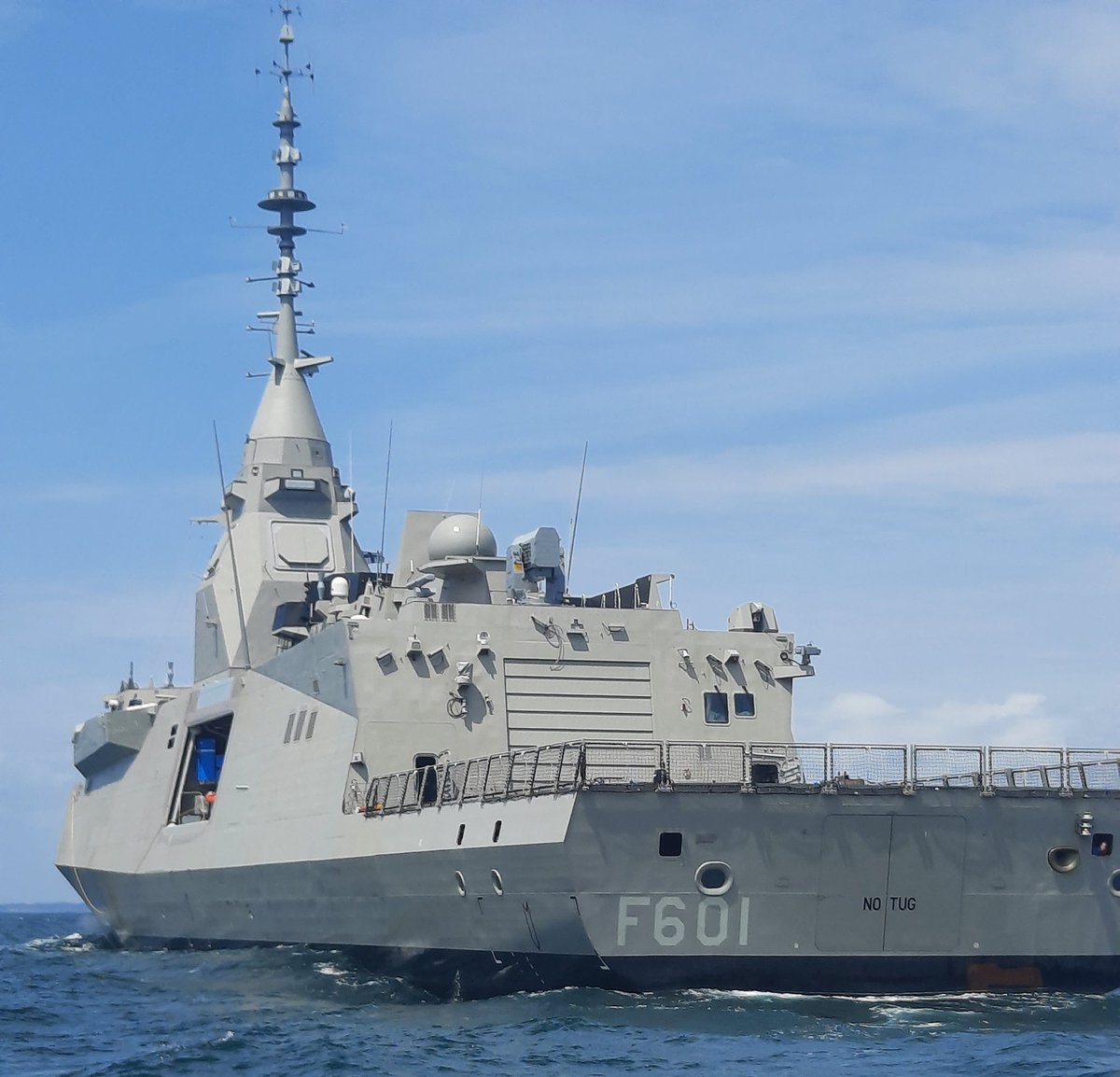 D__Mitch's tweet image. Aboard Kimon (F601), the first FDI HN frigate for Greece during her sea trials in France! This marks the first new frigate for @navygr in nearly three decades. Designed by @navalgroup, Kimon stands out not only for her cutting-edge capabilities across all domains of warfare but…
