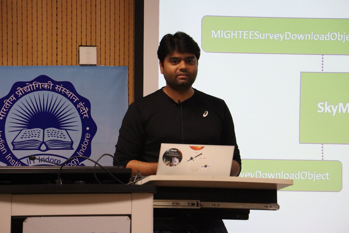 Astronomy_IITI's tweet image. Last talk of the session was delivered by Dr. Rohit Sharma(@rohitcbscient ) where he discussed key challenges in solar radio observations. A brief example illustrated the difficulty in estimating brightness temperature for unresolved solar bursts. The session concluded with how…
