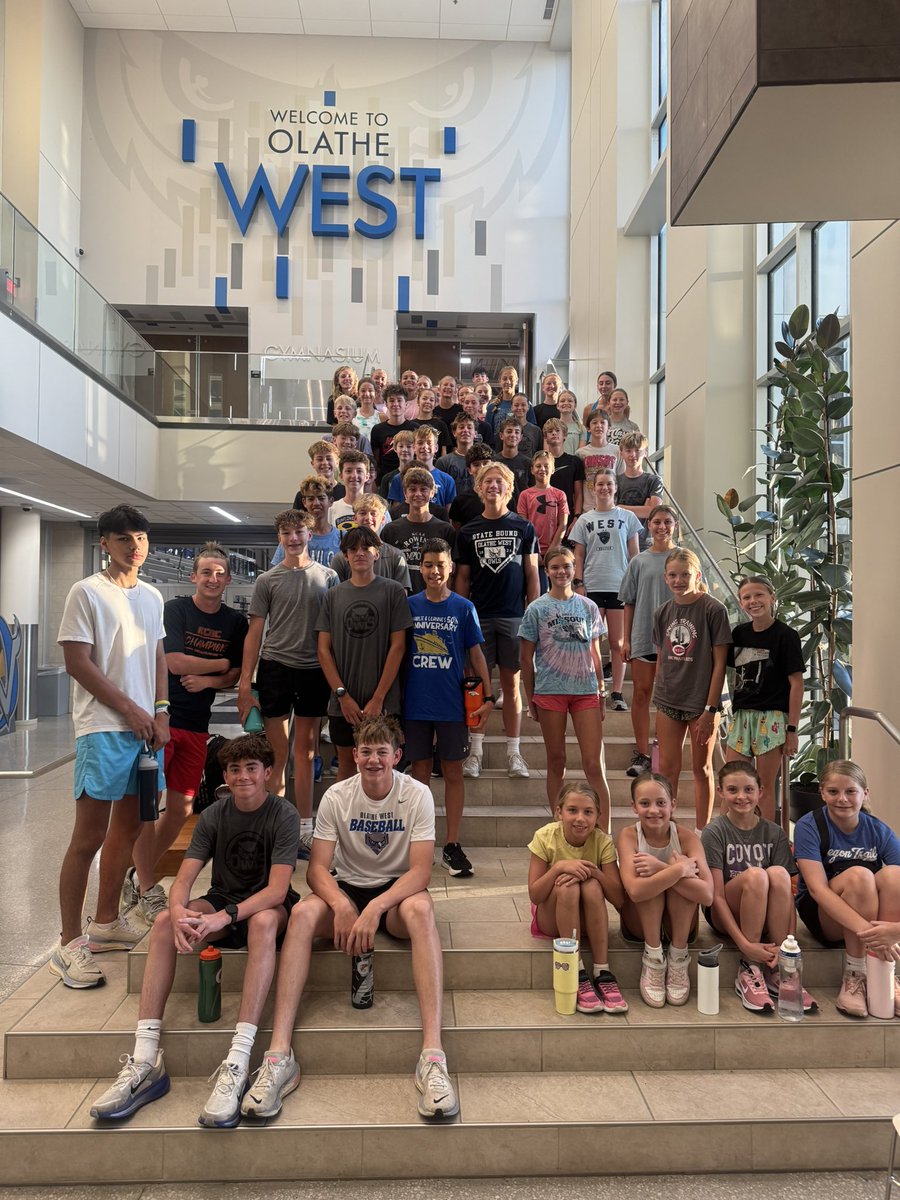 owlxc's tweet image. Bring a Friend to Practice Day! 🤩💙