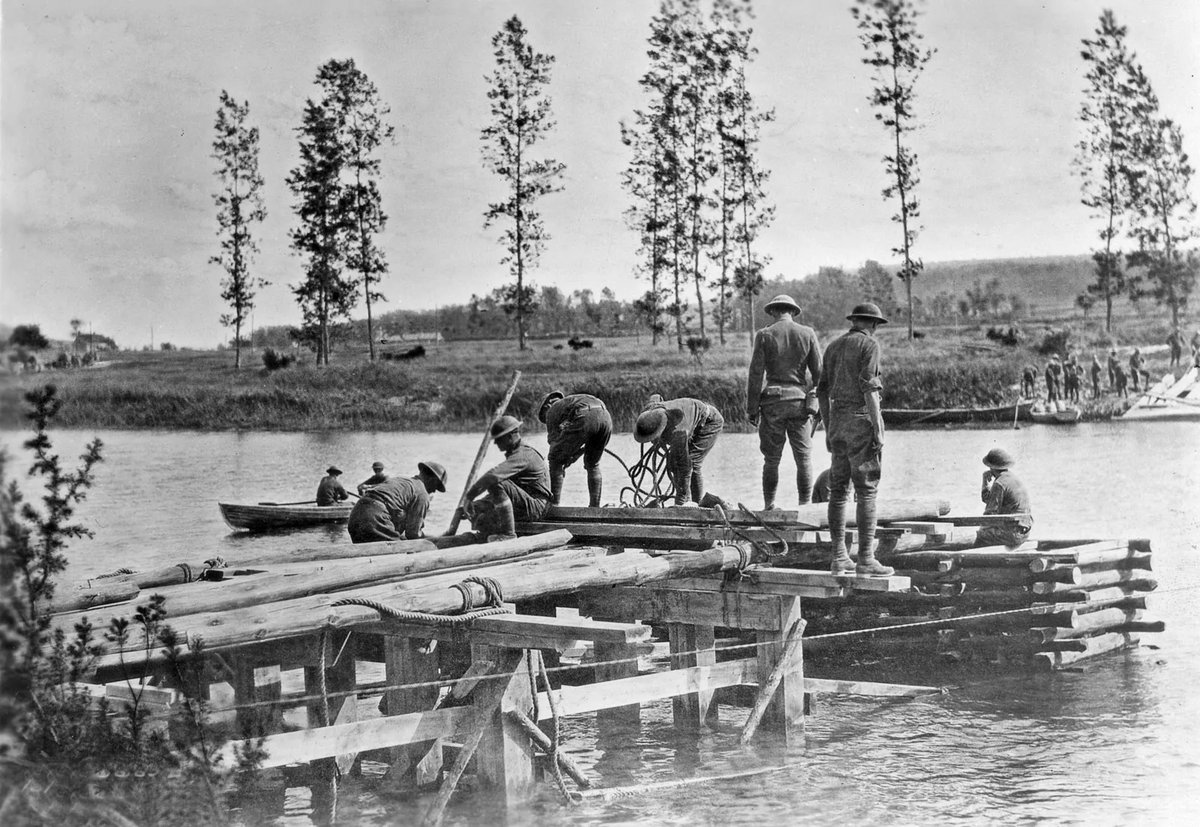 NationalVMM's tweet image. Engineers of the U.S. 3rd Infantry Division preparing to cross the Marne River near Mézy, France, July 1918.
#historicalphoto #otd #wwi #worldwari #battleofthemarne #militaryhistory