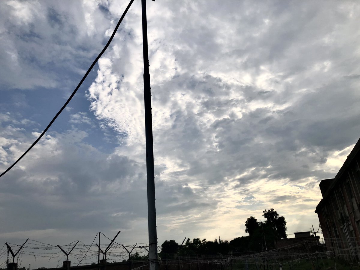 Sheikhusama67's tweet photo. Today’s weather 🌧️ https://t.co/RzGgGdZTdv