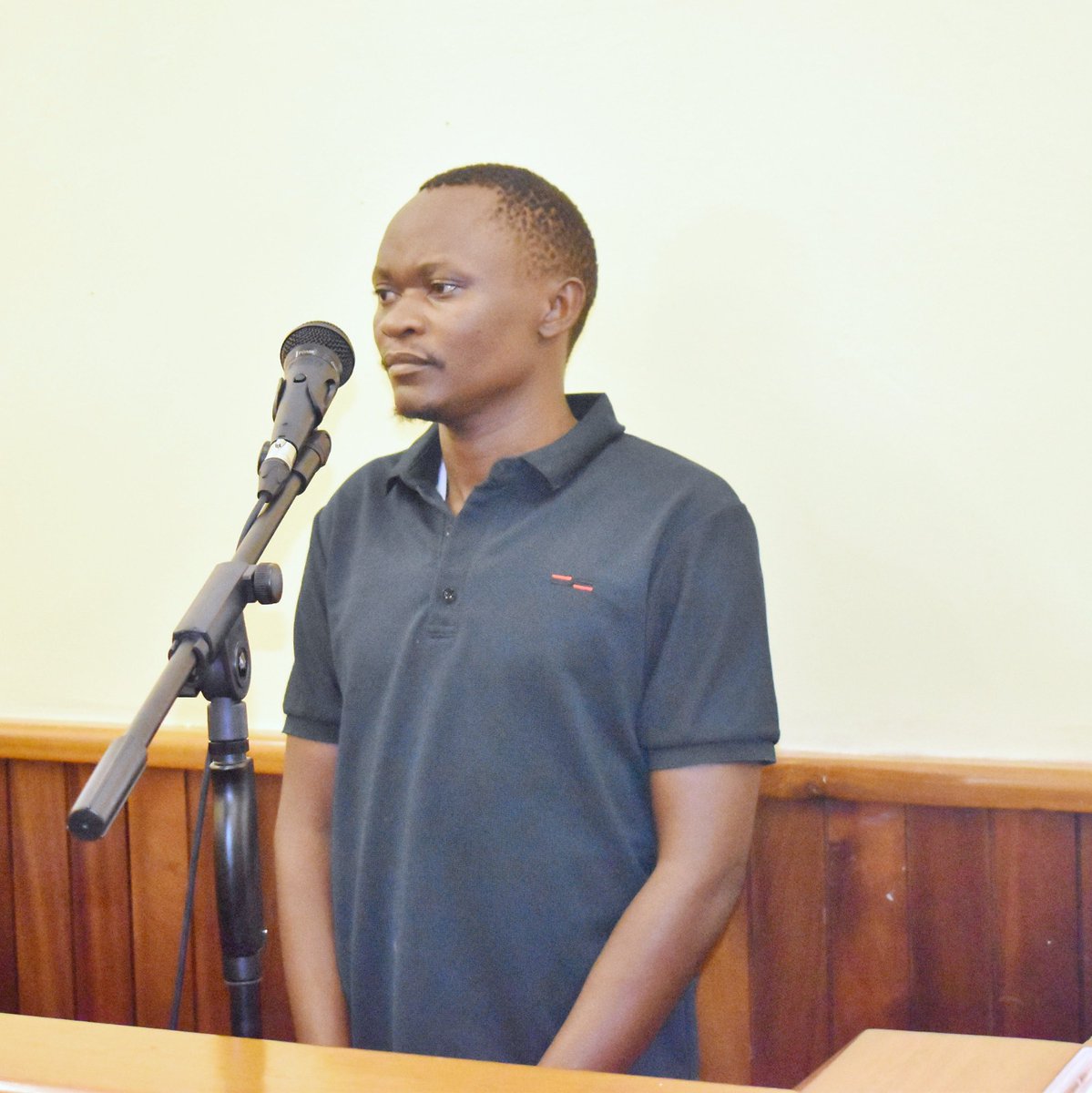 AntiGraft_SH's tweet image. MPIGI ASS. ENGINEER CIVIL WORKS CHARGED FOR STEALING FUEL MEANT FOR ROAD WORKS UNDER THE SHS 1 BN MAINTAINANCE GRANT
@AntiGraft_SH along with @CID1_UG and @ODPPUGANDA, have arraigned Sitakange Charles, Assistant District Engineer Civil Works, at Mpigi Chief Magistrate's Court…