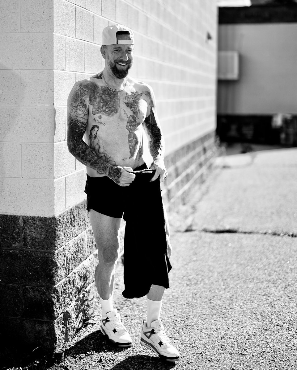 lancearmstrong's tweet image. I love it when I think I’m getting to the gym early and @SirWiggo has already been there an hour. I guess that’s what 🐐’s do. Proud of you brother.

(📸: @LizKreutz)