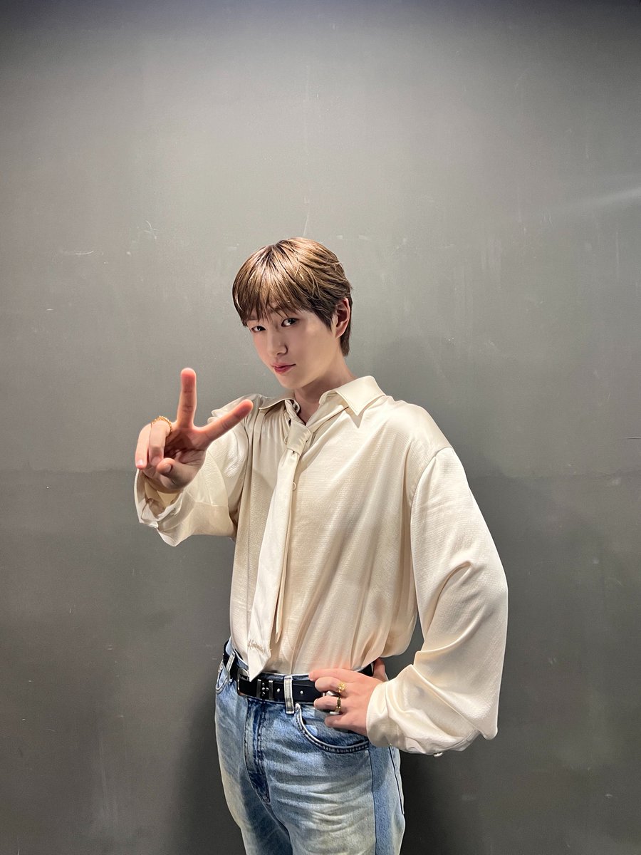 ONEW_GRIFFIN's tweet photo. 온-오프라인으로 함께해 준 모든 찡구들이 만들어낸 Happy moment🩵

#온유 #ONEW
#PERCENT #ONEW_PERCENT
#퍼센트 #온유_퍼센트 #온유퍼센트
#ONEW_ANIMALS #ANIMALS #온유_애니멀 #온유애니멀 https://t.co/XPhk3F7Iet