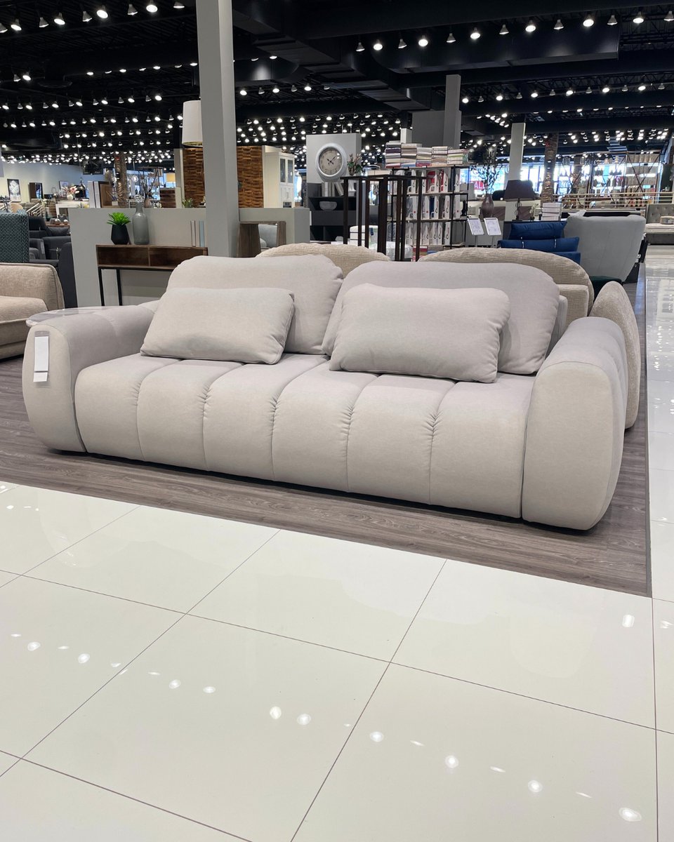 smrtfurniture's tweet image. Looking for your next perfect sofa?
Swipe through to see some of the beautiful sofas currently on display in our showroom!
📍Visit us in-store to test them out in person – comfort is just one seat away!
🛒 Or shop online at smartfurniture.ca
#SofaShopping #Mississauga