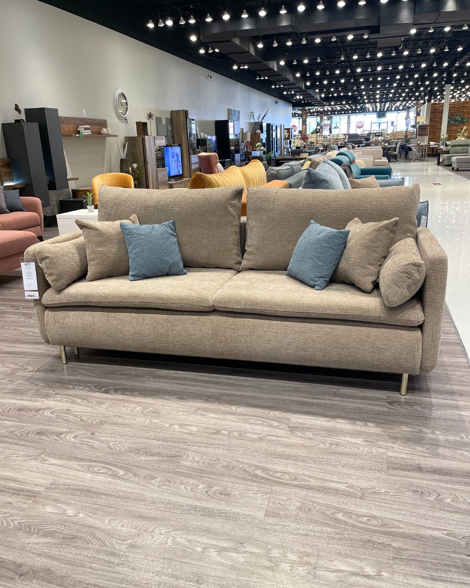 smrtfurniture's tweet image. Looking for your next perfect sofa?
Swipe through to see some of the beautiful sofas currently on display in our showroom!
📍Visit us in-store to test them out in person – comfort is just one seat away!
🛒 Or shop online at smartfurniture.ca
#SofaShopping #Mississauga