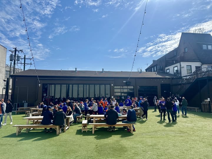 FCC is back tomorrow ⚽ Doors open at 4 PM — swing by to fuel up before the match against Miami!

🍺 $4 pints from 4–6 PM
🍔 Bacon Smash Burger Combo (fries + pint or soda) – $15
🍔Veggie Burger + Fries
🌭 2 Hot Dogs + Fries

Keep fighting for 1st in the conference!