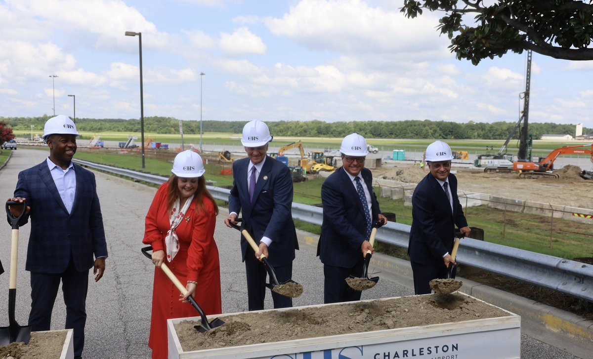 henrymcmaster's tweet image. Yesterday we broke ground on a major gate expansion at Charleston International, a major step forward for South Carolina’s busiest airport. This expansion means more flights, more reliable service, and more opportunities for our state.