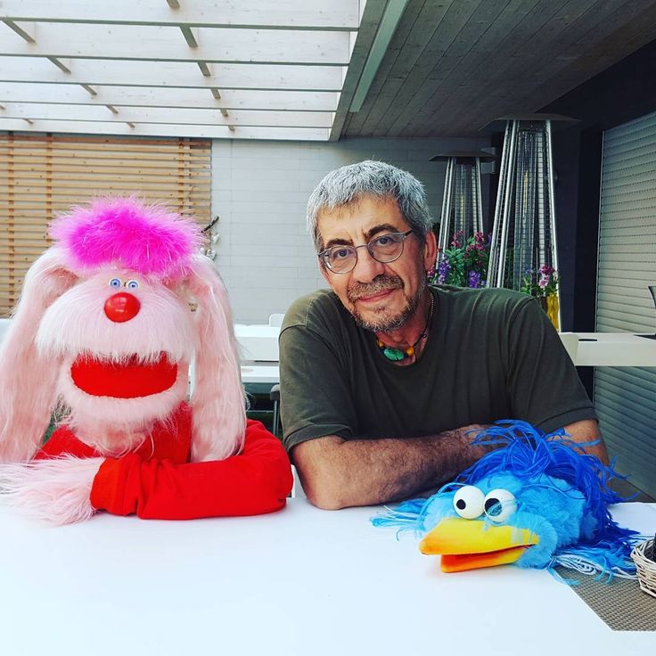 E' morto Enrico Valenti, fondatore del Gruppo80 e creatore di Uan, mascotte di Bim Bum Bam oltre che ideatore e realizzatore tutti i pupazzi della tv dei ragazzi degli anni '80 e '90.
Grazie per avermi cresciuto.
#EnricoValenti #Uan #BimBumBam #Mediaset #Tv