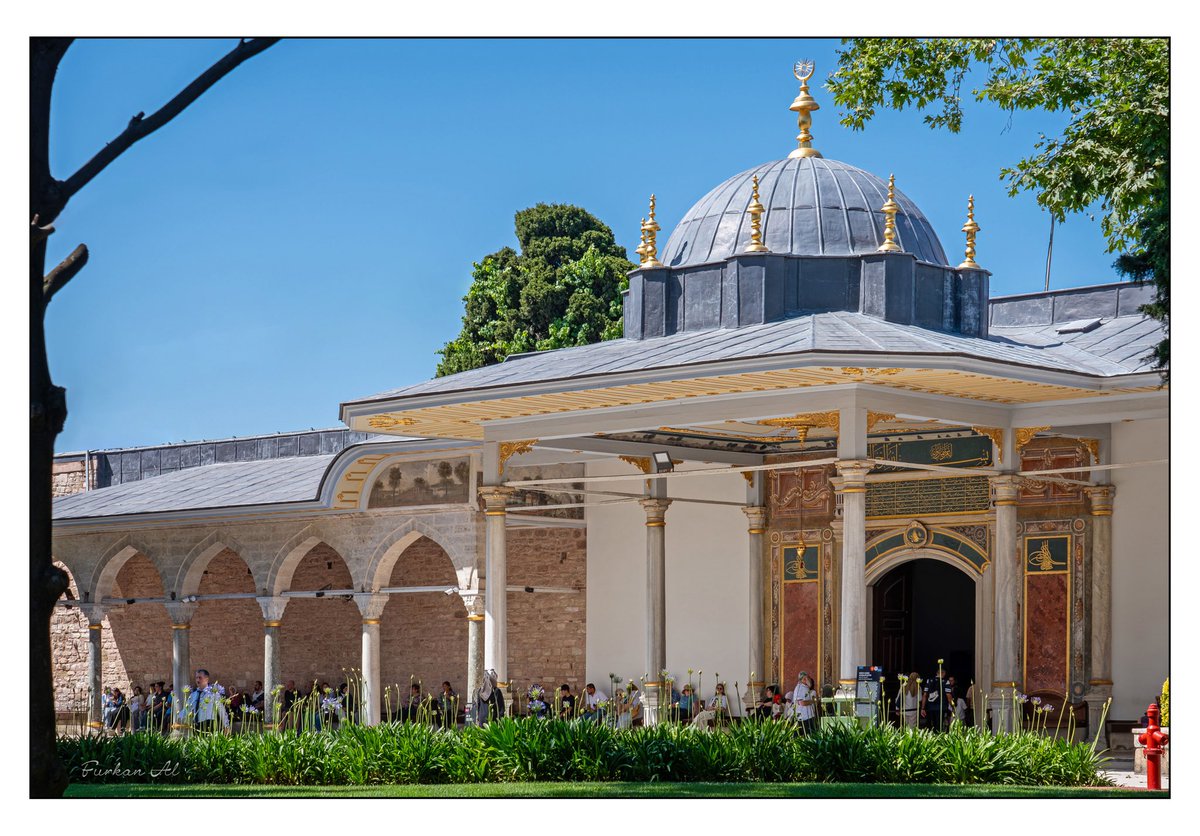 Bâbüssaâde, II. Avlu, Topkapı Sarayı