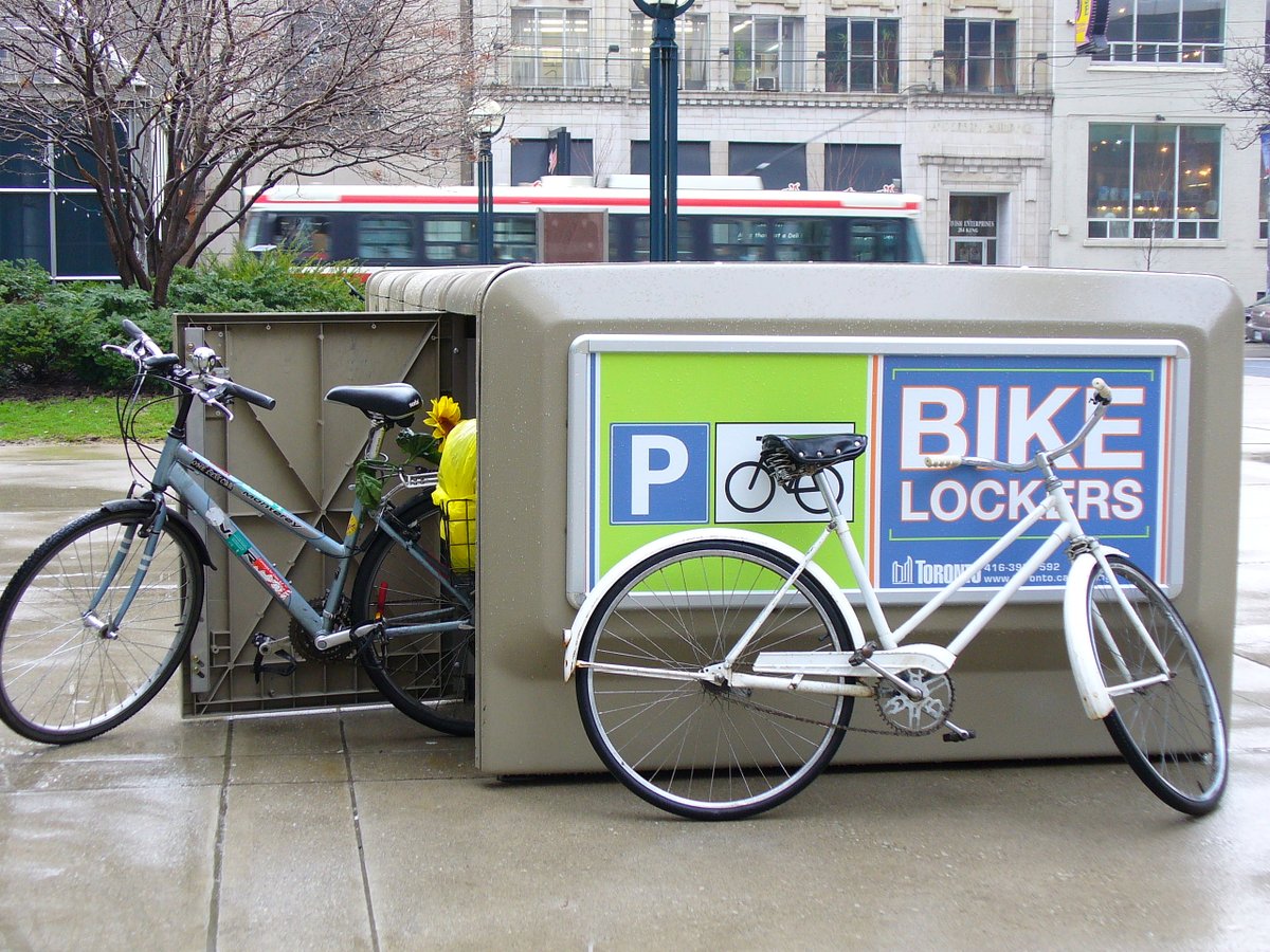 TO_Cycling_Ped's tweet image. Looking for secure bike parking for a small monthly fee? Bicycle lockers hold one bicycle each plus accessories such as panniers, locks and lights. Visit toronto.ca/services-payme… to access the registration form and learn more about the types of bicycles permitted in the lockers.