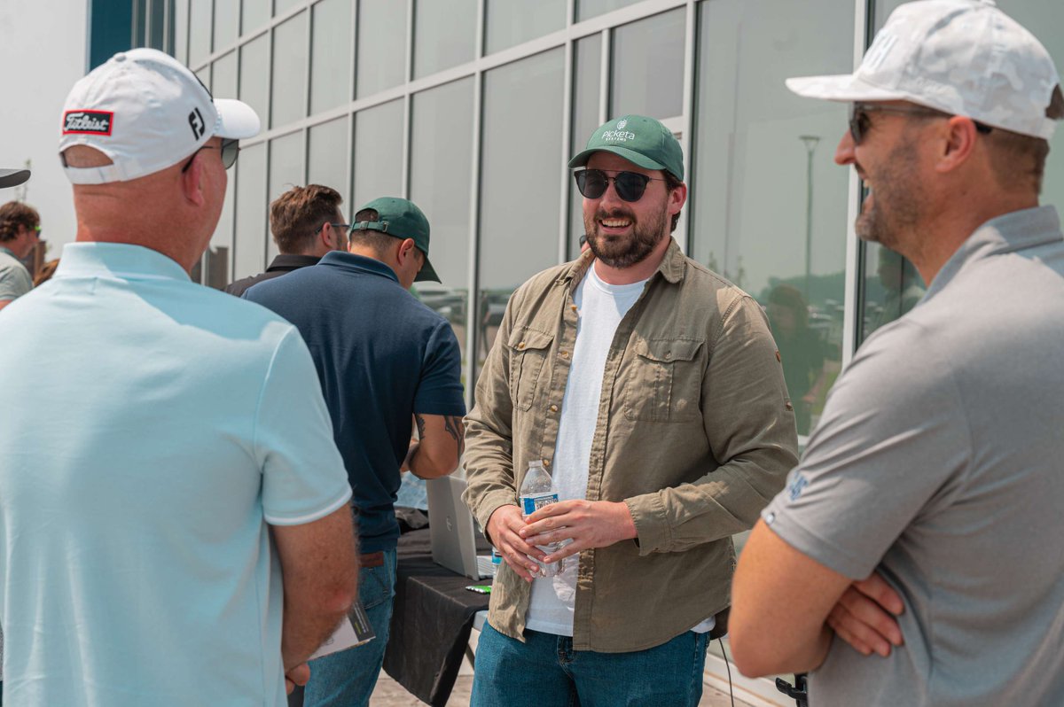 TheGrandFarm's tweet image. Another startup win!
At @StartupBREWFar back in June, @picketasystems shared they were on the hunt for three summer interns. Within just 24 hours, they had all three positions filled, thanks to connections made right here in Fargo during the AgTech Week events! ☕