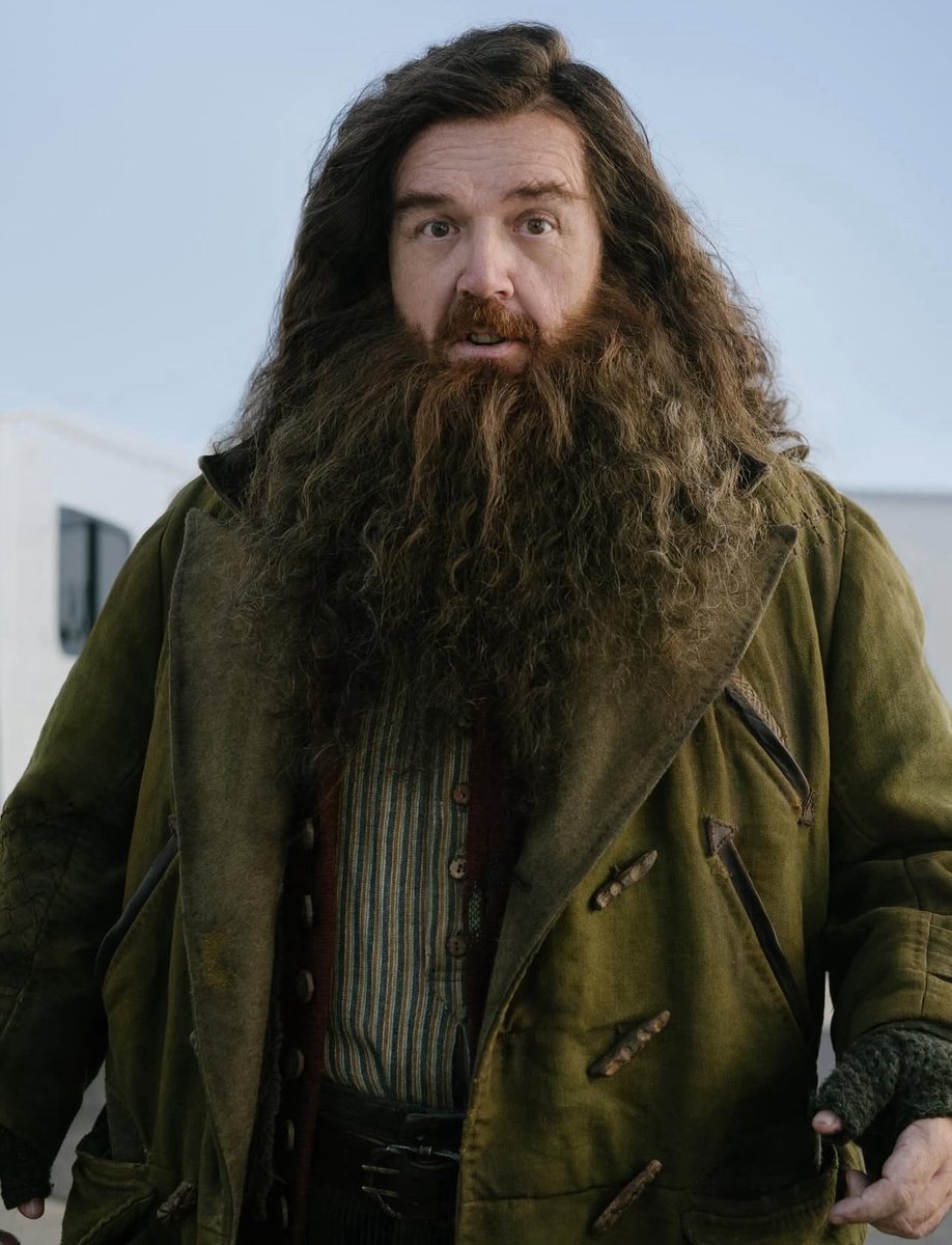 TheTopComics's tweet photo. Ahora tenemos el primer vistazo a Nick Frost como Hagrid en la serie de #HarryPotter https://t.co/TnwWjr3pI3