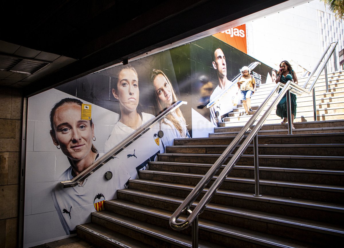 Valencia CF (@valenciacf_en) on Twitter photo The city of Valencia is dressed in the <a href="/pumafootball/">PUMA Football</a> ❎ <a href="/valenciacf_en/">Valencia CF</a> campaign.
Welcome to the Land of the Brave 🦇🔥 The city of Valencia is dressed in the <a href="/pumafootball/">PUMA Football</a> ❎ <a href="/valenciacf_en/">Valencia CF</a> campaign.
Welcome to the Land of the Brave 🦇🔥