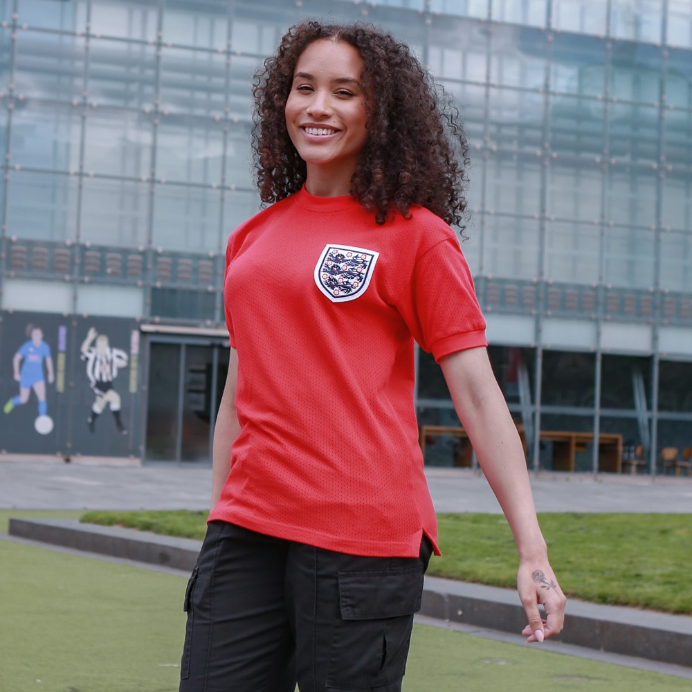 3Retro_Football's tweet image. SHOP the biggest official #England retro collection on the market at 3Retro.com #ad #Lionesses 🏴