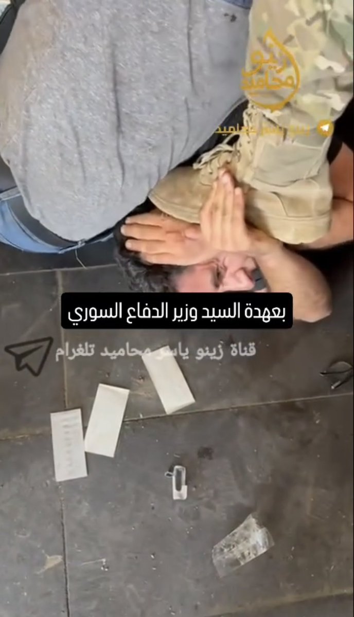 RawaneOsmane's tweet image. 🛑 I’m not sure what sparked the recent escalation in Sweida, Syria—but the videos emerging are horrifying.
Druze civilians are being beaten, humiliated, and even killed by armed Syrian forces. Some attackers are calling them “infidels” and “swine.” Disturbingly, some men appear…