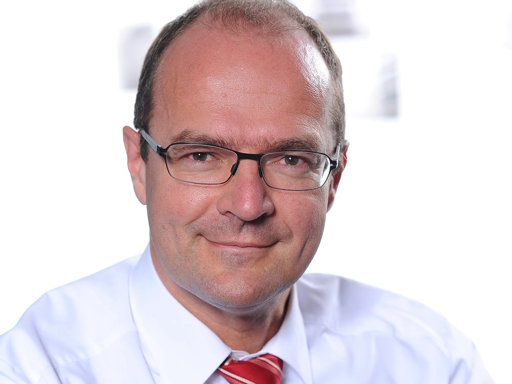 Prof. Dr. Roland Goldbrunner, Direktor der Klinik für Neurochirurgie und Geschäftsführender Direktor des Zentrums für Neurochirurgie an der #UniklinikKöln, wurde zum Präsidenten der Deutschen Gesellschaft für Chirurgie für die Amtsperiode 2025/26 gewählt: uk-koeln.de/uniklinik-koel…