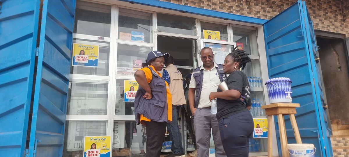WHOSierraLeone's tweet image. Active case search and contact line listing continue across districts and chiefdoms in response to the #mpox outbreak.
Today, WHO Incident Manager Dr. Margaret Lamunu is on the ground, actively participating in field efforts.