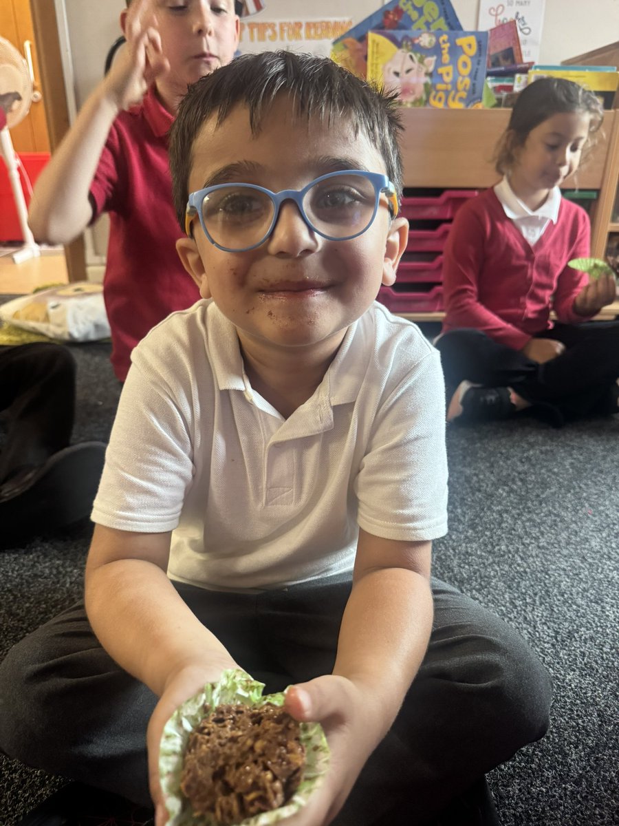 Miss Ramskill (@missramskill) on Twitter photo What a fabulous final reading treat despite the rain. Yummy chocolate buns and summer disco!! <a href="/BoothferryPS/">Boothferry Primary #weareBoothferry</a> <a href="/mrsgrassby/">Joelene Grassby</a> <a href="/MrsManson1GM/">Mrs Manson</a> <a href="/MissWare18/">Miss Ware</a> What a fabulous final reading treat despite the rain. Yummy chocolate buns and summer disco!! <a href="/BoothferryPS/">Boothferry Primary #weareBoothferry</a> <a href="/mrsgrassby/">Joelene Grassby</a> <a href="/MrsManson1GM/">Mrs Manson</a> <a href="/MissWare18/">Miss Ware</a>
